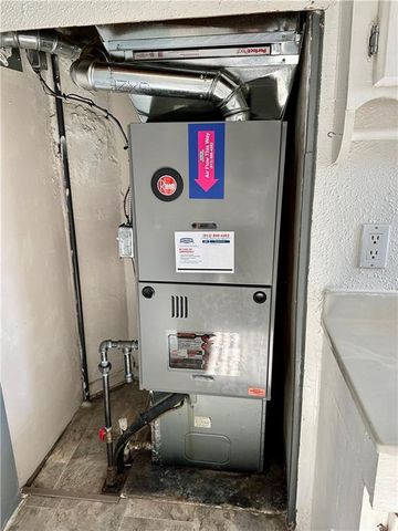 2822 Commercial Street, St Joseph, MO 64503