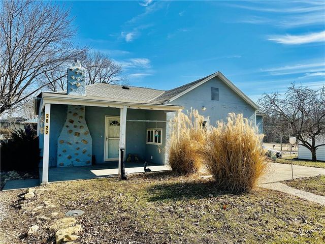 2822 Commercial Street, St Joseph, MO 64503