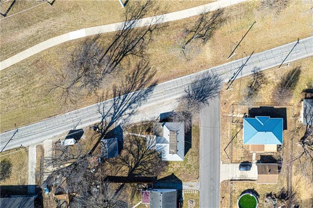 2822 Commercial Street, St Joseph, MO 64503