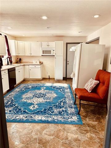 2822 Commercial Street, St Joseph, MO 64503