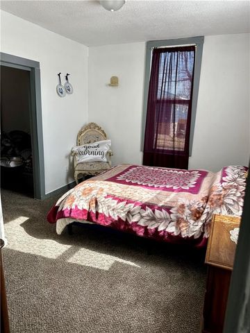 2822 Commercial Street, St Joseph, MO 64503