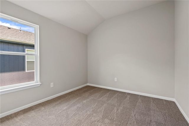 20279 W 195th Street, Spring Hill, KS 66083