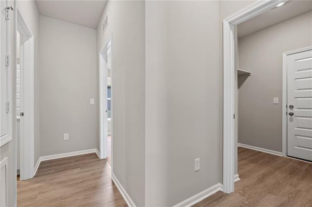 20279 W 195th Street, Spring Hill, KS 66083