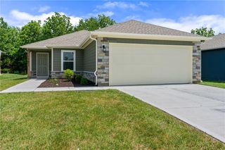 20279 W 195th Street, Spring Hill, KS 66083