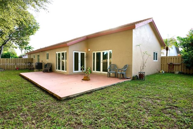 9913 NW 31st St, Doral, FL 33172