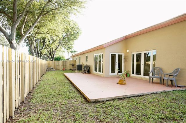 9913 NW 31st St, Doral, FL 33172