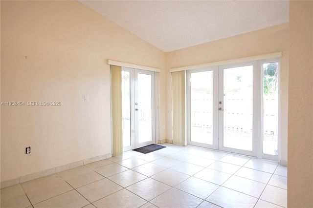 9913 NW 31st St, Doral, FL 33172