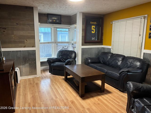 1124 E César E. Chávez Avenue, Lansing, MI 48906