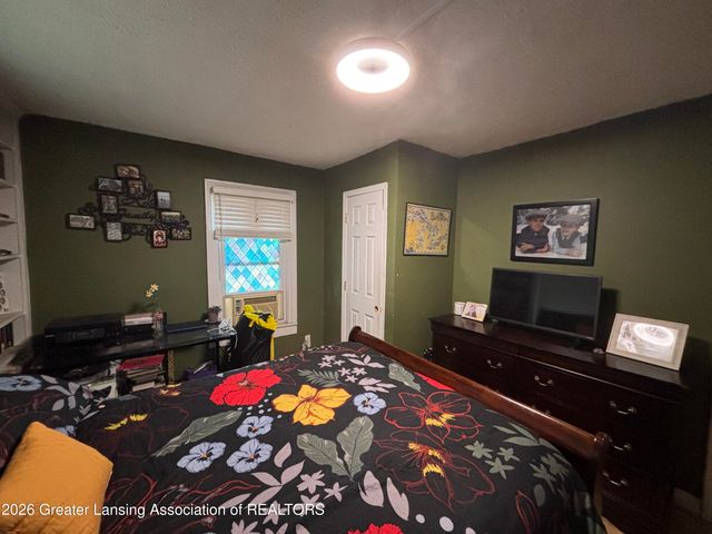 1124 E César E. Chávez Avenue, Lansing, MI 48906