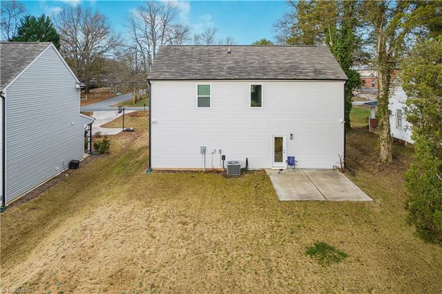 4627 Shattalon Drive, Winston-salem, NC 27106