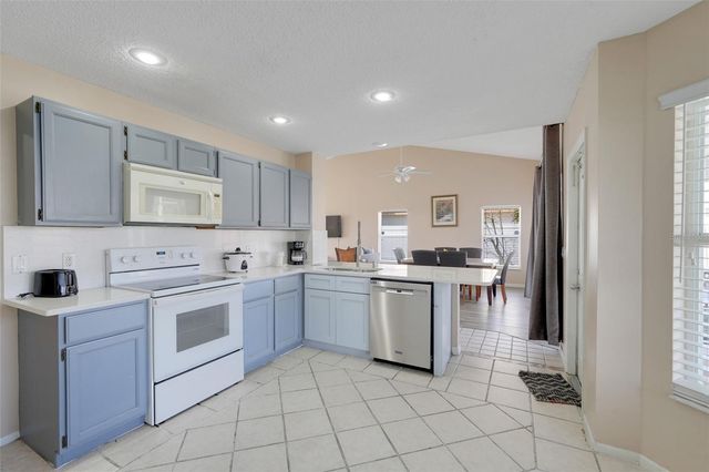 8607 KNOTTINGHAM DRIVE, Kissimmee, FL 34747