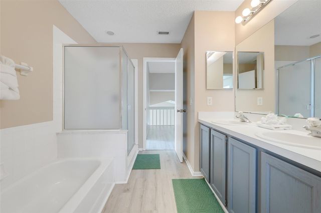 8607 KNOTTINGHAM DRIVE, Kissimmee, FL 34747