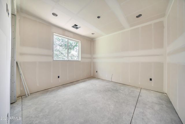 909 W TAMARISK Street, Phoenix, AZ 85041