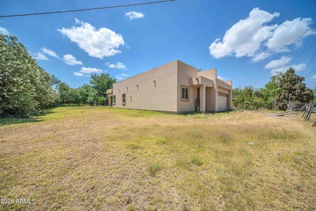 909 W TAMARISK Street, Phoenix, AZ 85041