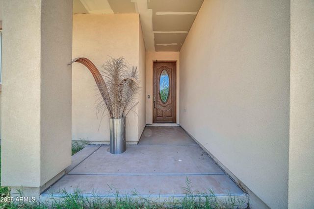 909 W TAMARISK Street, Phoenix, AZ 85041