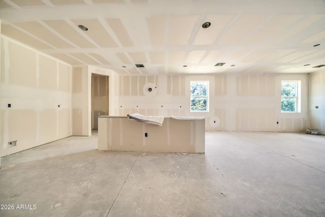 909 W TAMARISK Street, Phoenix, AZ 85041