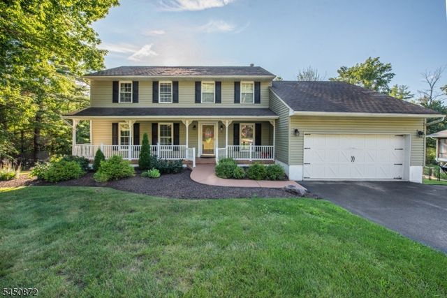 43 Bisset Dr, West Milford Twp., NJ 07480