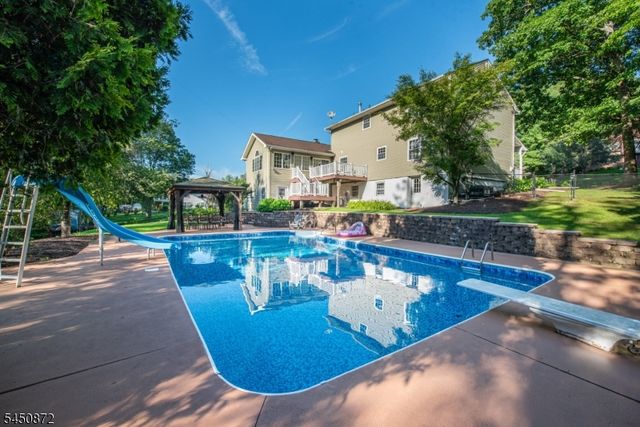 43 Bisset Dr, West Milford Twp., NJ 07480