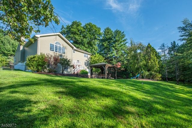 43 Bisset Dr, West Milford Twp., NJ 07480