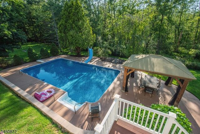 43 Bisset Dr, West Milford Twp., NJ 07480
