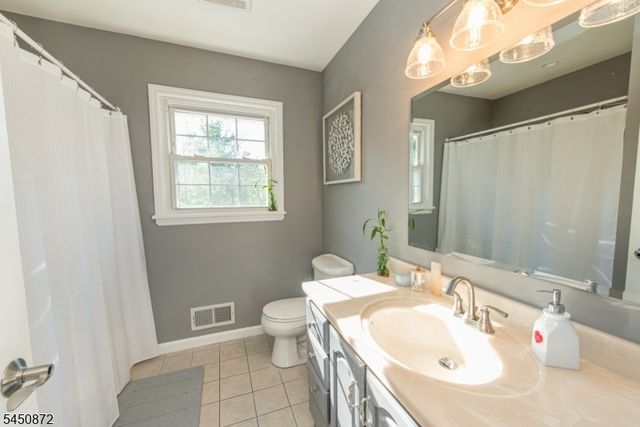 43 Bisset Dr, West Milford Twp., NJ 07480
