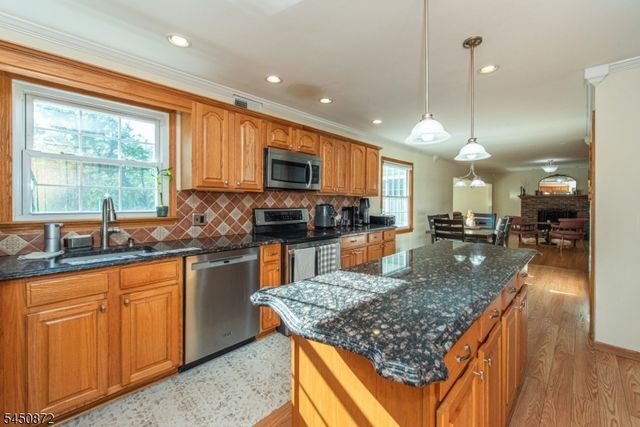 43 Bisset Dr, West Milford Twp., NJ 07480