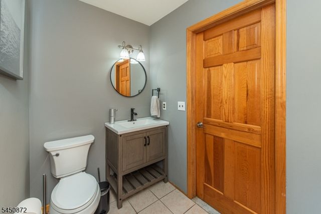 43 Bisset Dr, West Milford Twp., NJ 07480