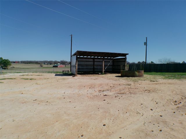200 County Road 3170, Decatur, TX 76234