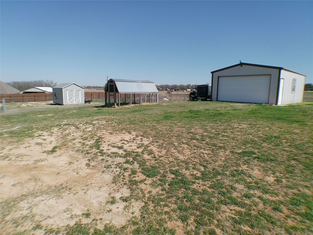 200 County Road 3170, Decatur, TX 76234