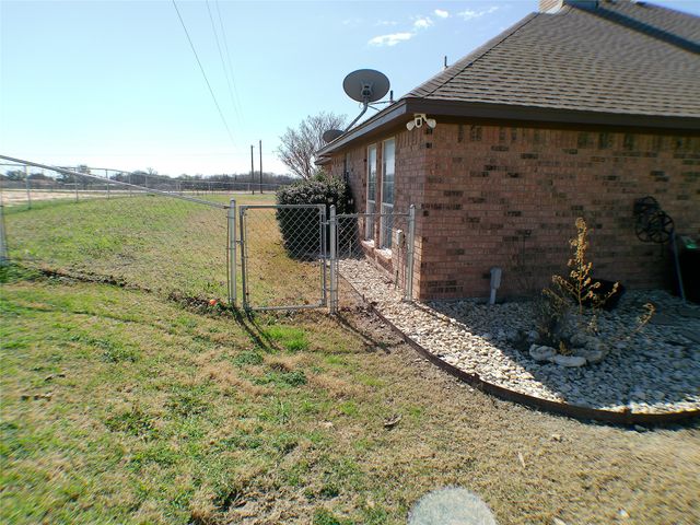 200 County Road 3170, Decatur, TX 76234
