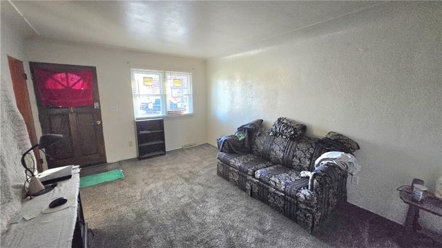 300-302 Hazel Street, Buckner, MO 64016