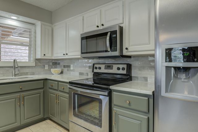 3104 100th Street, Lubbock, TX 79423