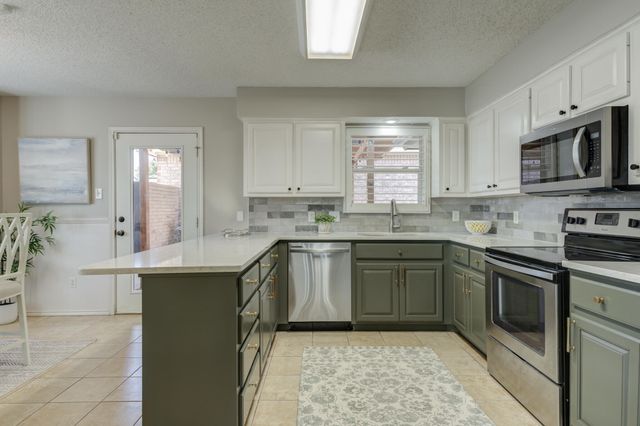 3104 100th Street, Lubbock, TX 79423