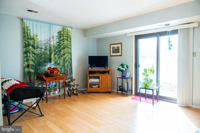 641 WHITTIER DR, Warminster, PA 18974