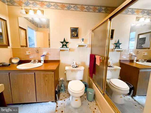 641 WHITTIER DR, Warminster, PA 18974