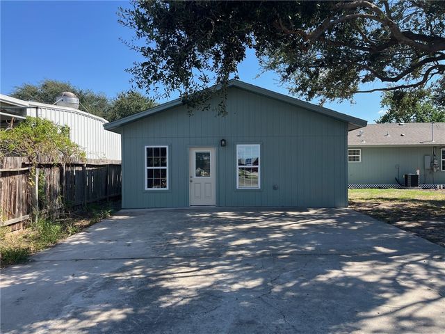 3809 Brookside Dr, Corpus Christi, TX 78410