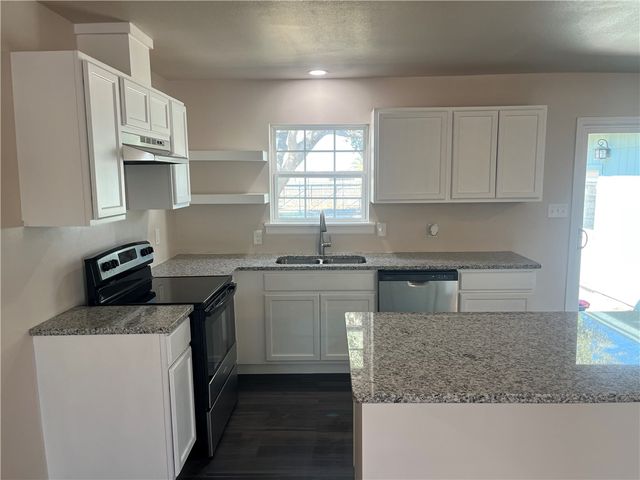 3809 Brookside Dr, Corpus Christi, TX 78410