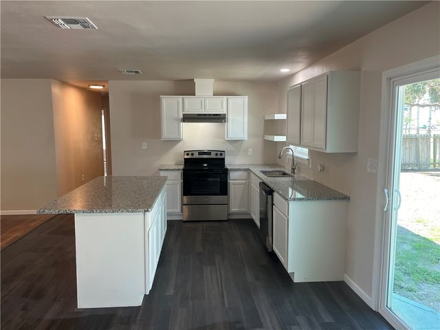 3809 Brookside Dr, Corpus Christi, TX 78410