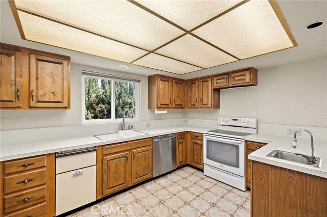 255 W Marquita F, San Clemente, CA 92672