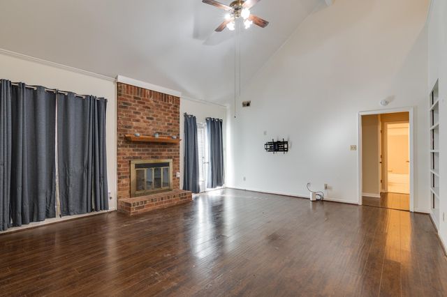 8093 SARA JANE LN, Bartlett, TN 38133