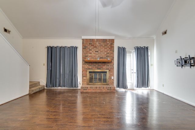 8093 SARA JANE LN, Bartlett, TN 38133