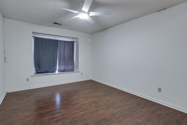 8093 SARA JANE LN, Bartlett, TN 38133