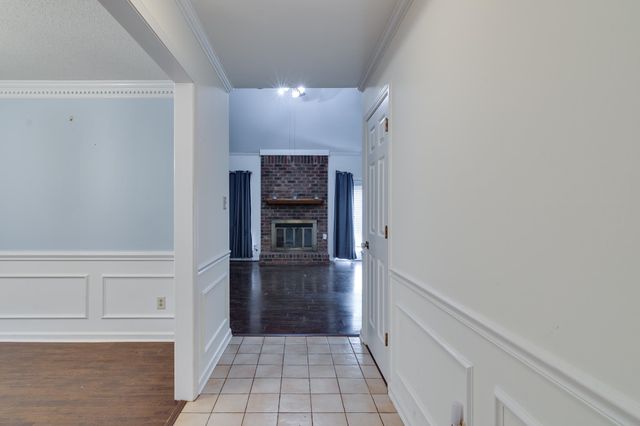 8093 SARA JANE LN, Bartlett, TN 38133