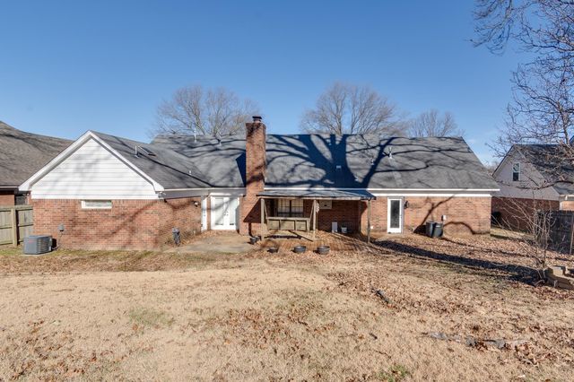 8093 SARA JANE LN, Bartlett, TN 38133