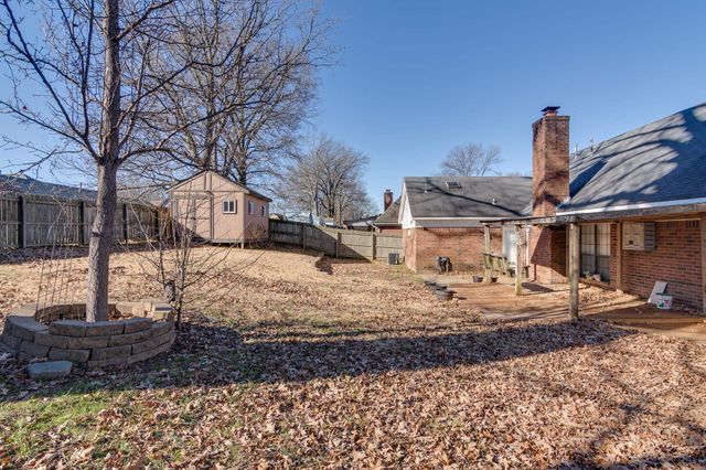 8093 SARA JANE LN, Bartlett, TN 38133