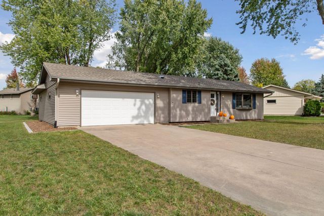 705 Highland Drive, New Prague, MN 56071