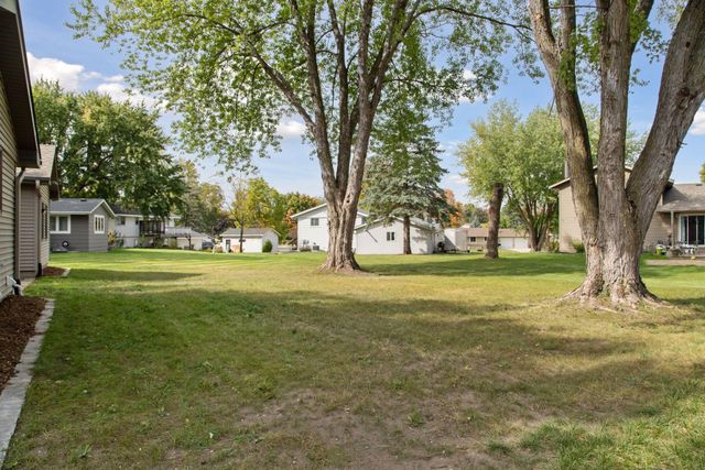 705 Highland Drive, New Prague, MN 56071