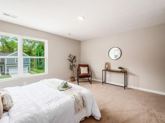 429 Postle Boulevard, Columbus, OH 43228