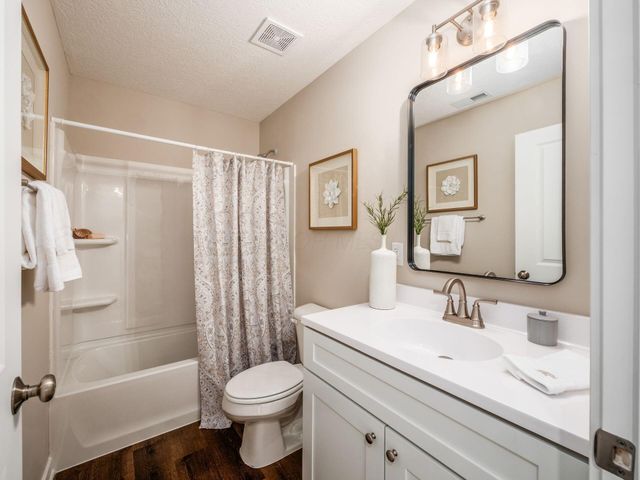 429 Postle Boulevard, Columbus, OH 43228