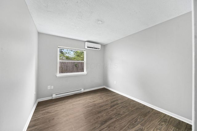 5400 Bleaker Avenue, Columbus, OH 43232